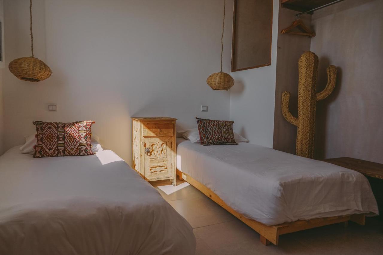 Blue Waves Surf House Guest house 3*