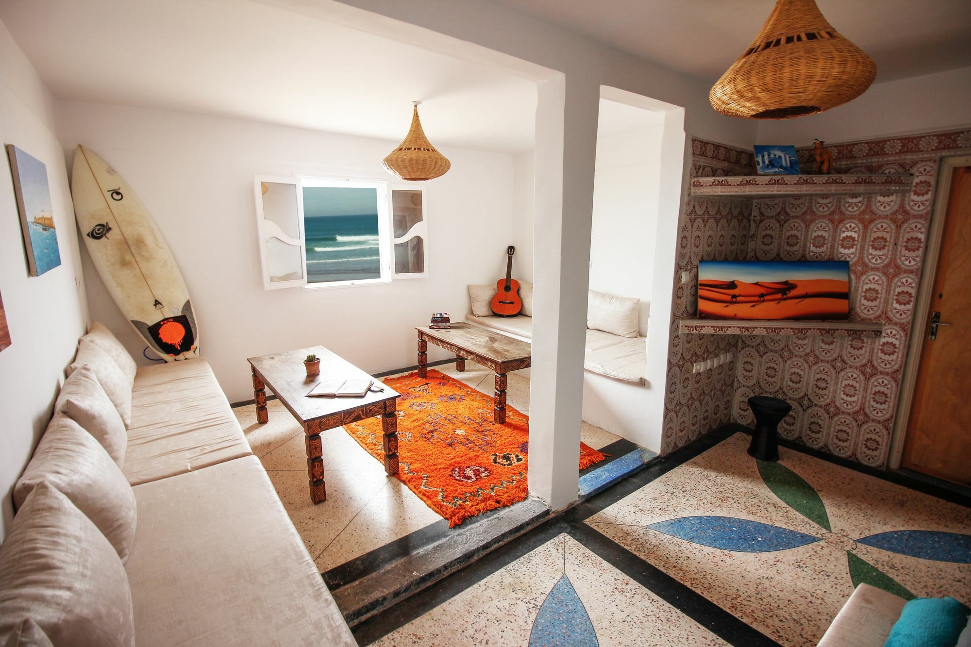Blue Waves Surf House Guest house